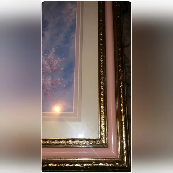 LARGE HOME INTERIOR PICTURE, KIDS AT THE BEACH, PINK & GOLD FRAME. 27.5" X 23.5" - Picture 4 of 10